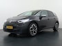 Volkswagen ID.3 First Plus 58kWh 204pk Camera Trekhaak 19"lm Adap.Cruise Matrix-Led Navi-Pro Ecc Apple Carplay Android Auto Pdc SOH 90% Lmv Stoel+Stuurverwarming Wifi Rijstrooksensor Origineel Nederlandse Auto € 43.675,- nieuw
