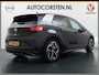 Volkswagen ID.3 First Plus 58kWh 204pk Camera Trekhaak 19"lm Adap.Cruise Matrix-Led Navi-Pro Ecc Apple Carplay Android Auto Pdc SOH 90% Lmv Stoel+Stuurverwarming Wifi Rijstrooksensor Origineel Nederlandse Auto € 43.675,- nieuw