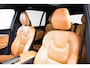 Volvo XC90 2.0 T8 Twin Engine AWD Inscription Head up - B&W - Parkeerverwarming met timer - Zonneschermen achter - Stoelverwarming voor - Visual Park Assist - Luchtvering voor/Achter - Sensus navigatie -