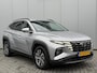 Hyundai Tucson 1.6 T-GDI HEV Comfort Smart / Navigatie / Adaptieve Cruise Control / Fabrieksgarantie t/m 10-2027 / Elektrisch bedienbare achterklep /