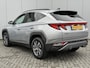 Hyundai Tucson 1.6 T-GDI HEV Comfort Smart / Navigatie / Adaptieve Cruise Control / Fabrieksgarantie t/m 10-2027 / Elektrisch bedienbare achterklep /