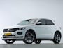 Volkswagen T-Roc R-Line 1.5 TSI 150 PK DSG | LED | Navigatie | Achteruitrijcamera | Stoelverwarming | Keyless | Elektrische Kofferbakklep |