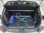 Hyundai Kona Electric EV Premium 64 kWh / Volledig Dealer Onderhouden / 8 jaar batterijgarantie tot 160.000km / SOH 100% / 3-Fase / Adaptieve cruise control / HUD / Lederen bekleding / Stoelverwarming, Stoelventilatie & Stuurverwarming / Apple carplay/Android auto /