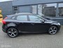 Volvo V40 Cross Country 1.6 T4 Momentum Aut. Navi ECC Cruise 18" Parkeer-hulp