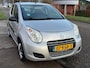 Suzuki Alto 1.0 Comfort 5-Drs Automaat Electric pakket Audio-CD/Bluetooth Colorpakket ABS Getint glas Dealeronderhoud Nieuwe Apk!