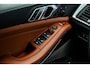 BMW X5 xDrive50e | SOH 91% | Uniek | M Sport | Pano | H&K | Massage | Trekhaak | 22 inch | NL auto |