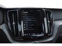Volvo XC60 T6 350PK Automaat Plug-in hybrid AWD Ultra Bright Head-up display/ Harman Kardon audio/ BLIS/ Elektrischbedienbare stoelen met geheugen/ Moritz Leder/ Panoramadak/ Adaptive cruise control/ Pilot assist/ Apple Carplay/ Android auto/