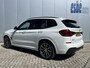 BMW X3 xDrive30e M-Sport Trekhaak Head Up Display Rondzicht Camera Adaptieve Led Koplampen Sfeerverlichting Navigatie Life Cockpit Professional 20 Inch Velgen Extra Getint Glas Apple Carplay Android Auto DAB Hoogglans Shadow Line Plug In Hybride 1e Eigenaar
