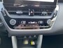 Toyota Corolla Cross 2.0 HYBRID 184PK FIRST-EDITION BLIND-SPOT ELEK-ACHTERKLEP KEYLESS LM-VELGEN PARK-SENSOREN APPLE/ANDROID STOELVERW DRAADLOOS-LADEN AD-CRUISE BLUETOOOTH DAB+