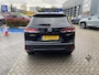 Toyota Corolla Cross 2.0 HYBRID 184PK FIRST-EDITION BLIND-SPOT ELEK-ACHTERKLEP LM-VELGEN KEYLESS PARK-SENSOREN STOELVERW DRAADLOOS-LADEN AD-CRUISE BLUETOOTH