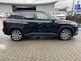 Toyota Corolla Cross 2.0 HYBRID 184PK FIRST-EDITION BLIND-SPOT ELEK-ACHTERKLEP LM-VELGEN KEYLESS PARK-SENSOREN STOELVERW DRAADLOOS-LADEN AD-CRUISE BLUETOOTH