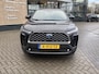 Toyota Corolla Cross 2.0 HYBRID 184PK FIRST-EDITION BLIND-SPOT ELEK-ACHTERKLEP LM-VELGEN KEYLESS PARK-SENSOREN STOELVERW DRAADLOOS-LADEN AD-CRUISE BLUETOOTH