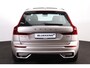 Volvo XC60 T6 Recharge AWD Ultra Dark - Luchtvering - Panorama/schuifdak - IntelliSafe Assist & Surround - 360º Camera - Harman/Kardon audio - Adaptieve LED koplampen - Verwarmde voorstoelen, stuur & achterbank - Parkeersensoren voor & achter - Elektr. bedienb. voorstoelen met geheugen - Head up display - Draadloze tel. lader - Elektr. inklapbare trekhaak - 20' LMV