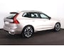 Volvo XC60 T6 Recharge AWD Ultra Dark - Luchtvering - Panorama/schuifdak - IntelliSafe Assist & Surround - 360º Camera - Harman/Kardon audio - Adaptieve LED koplampen - Verwarmde voorstoelen, stuur & achterbank - Parkeersensoren voor & achter - Elektr. bedienb. voorstoelen met geheugen - Head up display - Draadloze tel. lader - Elektr. inklapbare trekhaak - 20' LMV