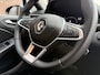 Renault Clio 1.6 E-Tech Hybrid 140 / Apple-Carplay - Android / ALL-Season / 1e Eigenaar / NED-Clio / PDC incl. weergave
