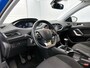 Peugeot 308 Blue Lease Active 110pk | Navigatie | Climate Control | Cruise Control | Parkeersensoren v+a | Armsteun | Elektrisch inklapbare spiegels | Bluetooth | Apple Carplay / Android Auto | DAB+ radio | Automatisch dimlicht | Regensensor | 16" lichtmetalen velgen |