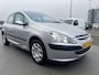 Peugeot 307 1.4 XT Clima Cruise PDC LMV Nieuwe Koppeling Nieuwe Apk