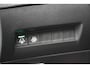 Peugeot e-2008 EV GT Pack 50 kWh 3 Fase | Adaptieve Cruise Control | Elektrisch Panoramadak | Stoelverwarming | Keyless | Parkeer Camera | Navigatie |