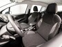 Peugeot 2008 1.2 PureTech Sport Automaat (APPLE CARPLAY, NAVIGATIE, PARKEERSENSOREN, SPORTSTOELEN, CRUISE, ARMSTEUN, NIEUWSTAAT)