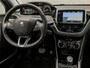 Peugeot 2008 1.2 PureTech Sport Automaat (APPLE CARPLAY, NAVIGATIE, PARKEERSENSOREN, SPORTSTOELEN, CRUISE, ARMSTEUN, NIEUWSTAAT)