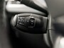 Peugeot 2008 1.2 PureTech Sport Automaat (APPLE CARPLAY, NAVIGATIE, PARKEERSENSOREN, SPORTSTOELEN, CRUISE, ARMSTEUN, NIEUWSTAAT)