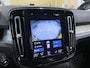 Volvo XC40 2.0 B4 Business Pro LED | verwarmde voorstoelen | Stuurwiel verwarming | lederen bekleding | 360 graden camera | elektrische achter klep | Adaptieve cruise control | Volvo On Call | All Season banden |