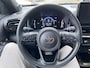 Toyota Yaris Cross 1.5 Hybrid 115 First Edition ALL-SEASON STOEL/STUURVERW KEYLESS DRAADLOOS-LADEN APPLE/ANDROID CAMERA AD-CRUISE LM-VELGEN BLUETOOTH DAB+