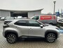 Toyota Yaris Cross 1.5 Hybrid 115 First Edition KEYLESS LM-VELGEN APPLE/ANDROID STOEL/STUURVERW DRAADLOOS-LADEN AD-CRUISE BLUETOOOTH DAB+