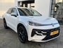 Volkswagen T-Roc 1.5 eTSI 115pk Life First Edition | 18" LM velgen zwart | ACC | Apple Carplay | Stoel en stuurverwarming | Camera achter | PDC V+A |
