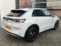 Volkswagen T-Roc 1.5 eTSI 115pk Life First Edition | 18" LM velgen zwart | ACC | Apple Carplay | Stoel en stuurverwarming | Camera achter | PDC V+A |