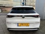 Volkswagen T-Roc 1.5 eTSI 115pk Life First Edition | 18" LM velgen zwart | ACC | Apple Carplay | Stoel en stuurverwarming | Camera achter | PDC V+A |