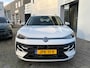 Volkswagen T-Roc 1.5 eTSI 115pk Life First Edition | 18" LM velgen zwart | ACC | Apple Carplay | Stoel en stuurverwarming | Camera achter | PDC V+A |