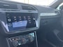 Volkswagen Tiguan 1.5 TSI ACT Highline Business R | Trekhaak | Pano | Stoelverwarming | Dodehoek Detector