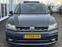 Volkswagen Tiguan 1.5 TSI ACT Highline Business R | Trekhaak | Pano | Stoelverwarming | Dodehoek Detector
