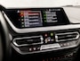 BMW 2-serie Gran Coupé 218i Sport Automaat (APPLE CARPLAY, M STUUR, GROOT NAVI, LEDER, GETINT GLAS, SFEERVERLICHTING, SPORTSTOELEN, DAB+, CRUISE, LED KOPLAMPEN, NIEUWSTAAT)
