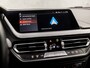 BMW 2-serie Gran Coupé 218i Sport Automaat (APPLE CARPLAY, M STUUR, GROOT NAVI, LEDER, GETINT GLAS, SFEERVERLICHTING, SPORTSTOELEN, DAB+, CRUISE, LED KOPLAMPEN, NIEUWSTAAT)