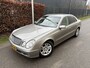 Mercedes-Benz E-klasse 240 Elegance / AUTOMAAT / LEER / NAVI / CRUISE