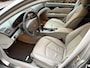 Mercedes-Benz E-klasse 240 Elegance / AUTOMAAT / LEER / NAVI / CRUISE