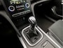 Renault Megane Estate 1.2 TCe Bose Sport (APPLE CARPLAY, GROOT NAVI, BOSE AUDIO, LEDER, CAMERA, KEYLESS, SFEERVERLICHTING, SPORTSTOELEN, TREKHAAK, GETINT GLAS, LM VELGEN, NIEUWSTAAT)