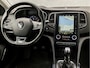 Renault Megane Estate 1.2 TCe Bose Sport (APPLE CARPLAY, GROOT NAVI, BOSE AUDIO, LEDER, CAMERA, KEYLESS, SFEERVERLICHTING, SPORTSTOELEN, TREKHAAK, GETINT GLAS, LM VELGEN, NIEUWSTAAT)