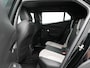 Peugeot e-2008 EV GT Pack 50 kWh | SoH 92,5% | Apple Carplay | Navigatie | Achteruitrij camera | Sportstoelen | Voorstoelen verwarmd | Parkeersensoren voor en achter |