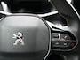 Peugeot e-2008 EV GT Pack 50 kWh | SoH 92,5% | Apple Carplay | Navigatie | Achteruitrij camera | Sportstoelen | Voorstoelen verwarmd | Parkeersensoren voor en achter |