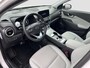 Hyundai Kona Electric EV Business 64 kWh 204pk | Camera | Premium Audio | Adaptive Cruise controle | Dodehoek detectie | Elektrische voorstoelen | Head-up display | Keyless entry | LED koplampen | Navigatie | Parkeersensoren | Warmtepomp | Stoelverwarming