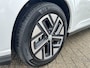 Hyundai Kona Electric EV Business 64 kWh 204pk | Camera | Premium Audio | Adaptive Cruise controle | Dodehoek detectie | Elektrische voorstoelen | Head-up display | Keyless entry | LED koplampen | Navigatie | Parkeersensoren | Warmtepomp | Stoelverwarming