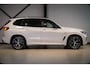 BMW X5 XDrive45e M-Sport | Panorama | Individual Leder Tartufo | Meesturende Achteras | Carbon | Driving Ass. Prof. | Leder Dash.