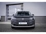 Volkswagen T-Roc 1.5 eTsi Life First Edition | 19 inch velgen met 4seizoenbanden | Achteruitrijcamera | Cruise control adaptief