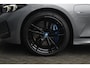 BMW 3-Serie Touring 330e xDrive M-Sport Pro | Panoramadak | M Schaalstoelen | HUD | Adaptieve cruise Control | LED | 19 Inch