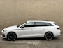 CUPRA Leon Sportstourer 1.4 TSI eHybrid PHEV 245pk | Sportstoelen | Adaptieve cruise | Dodehoekdetectie | Wegklapbare trekhaak | Apple CarPlay / Android Auto | Navigatie | Camera | 19 inch LMV | LED | DAB | Stoel&stuurverwarming | Volledig onderhouden!