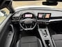 CUPRA Leon Sportstourer 1.4 TSI eHybrid PHEV 245pk | Sportstoelen | Adaptieve cruise | Dodehoekdetectie | Wegklapbare trekhaak | Apple CarPlay / Android Auto | Navigatie | Camera | 19 inch LMV | LED | DAB | Stoel&stuurverwarming | Volledig onderhouden!