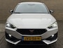 CUPRA Leon Sportstourer 1.4 TSI eHybrid PHEV 245pk | Sportstoelen | Adaptieve cruise | Dodehoekdetectie | Wegklapbare trekhaak | Apple CarPlay / Android Auto | Navigatie | Camera | 19 inch LMV | LED | DAB | Stoel&stuurverwarming | Volledig onderhouden!